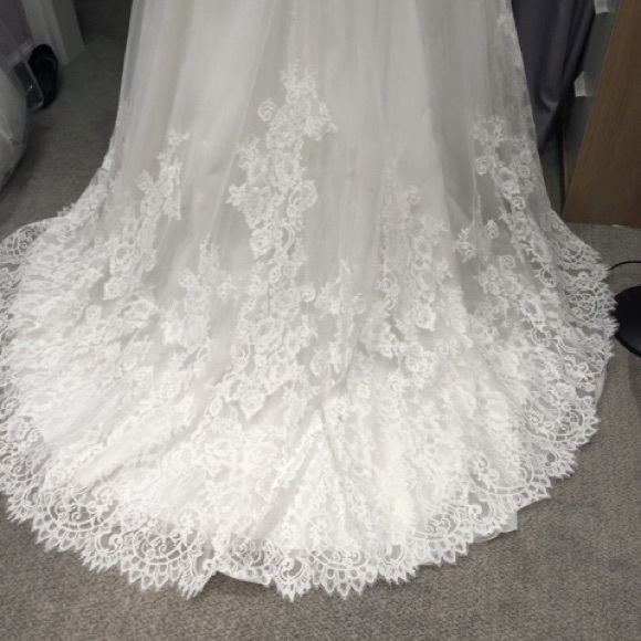 Madison James Ivory lace wedding dress-Size 12 - Picture 6 of 7